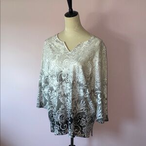 Alfred Dunner White and Gray 3/4 Sleeve Boxy Blouse